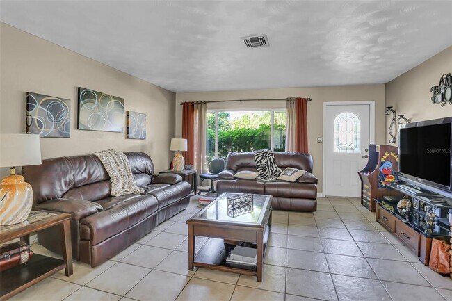 Foto del edificio - 525 Skylark Ln NW