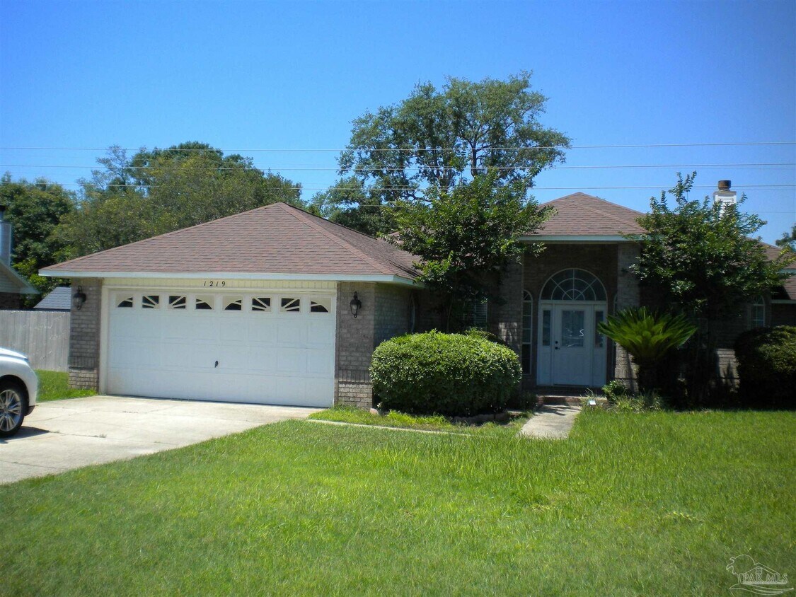 Primary Photo - 1219 Tiger Trace Blvd