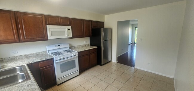 Building Photo - 9290 Hamilton Ct