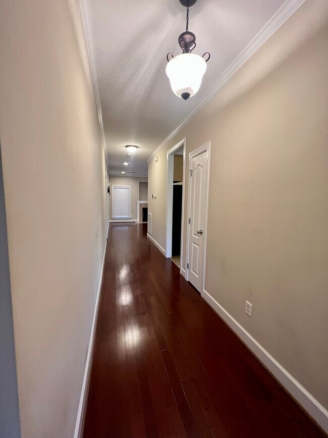 Foto del edificio - 1820 Waterford Ln