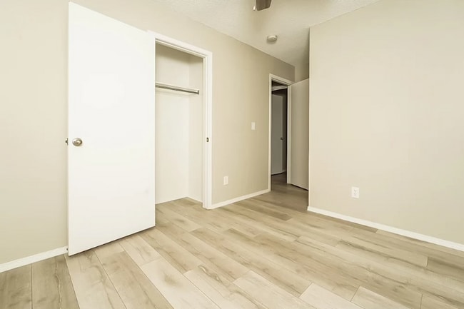 Building Photo - 12230 Newport Dr