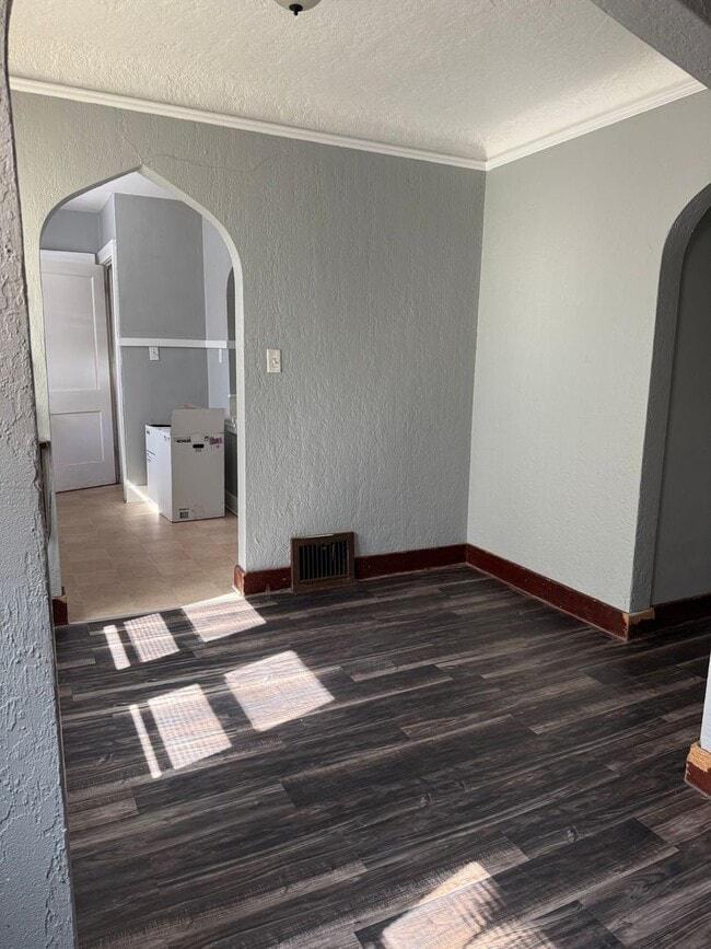 Foto del edificio - 2747 E 4th St