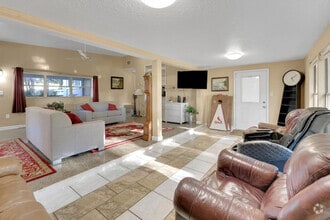 Building Photo - 7901 Lois Mae Ct