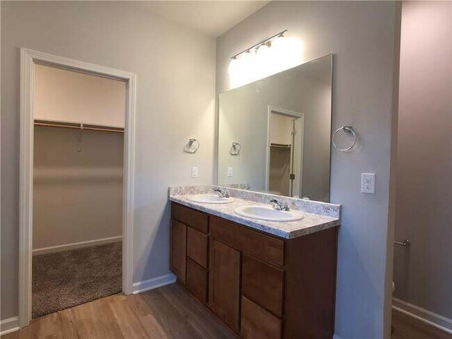 Building Photo - 47609 Cathy Ln
