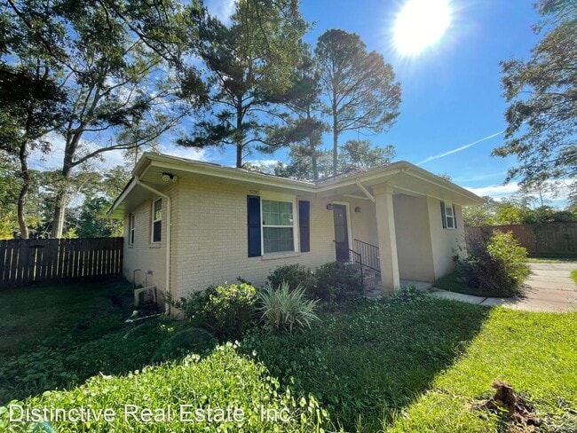 Building Photo - 3 br, 2 bath House - 35703 Garden Dr.