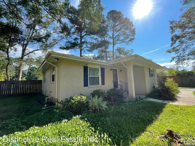 Foto del edificio - 3 br, 2 bath House - 35703 Garden Dr.