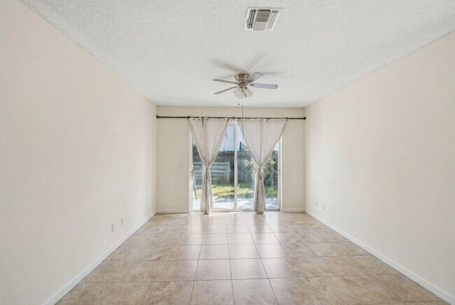 Foto del edificio - 1239 Sussex St