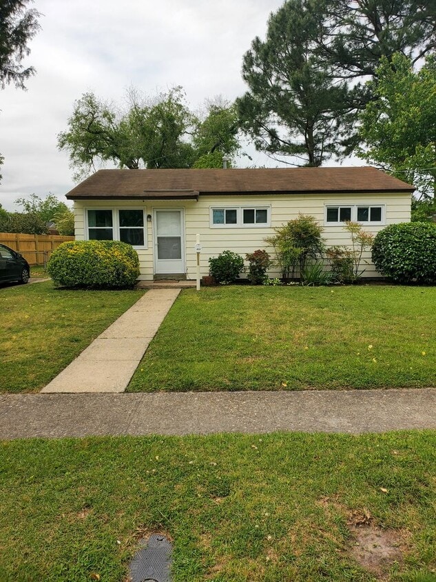 Primary Photo - Fairview Heights