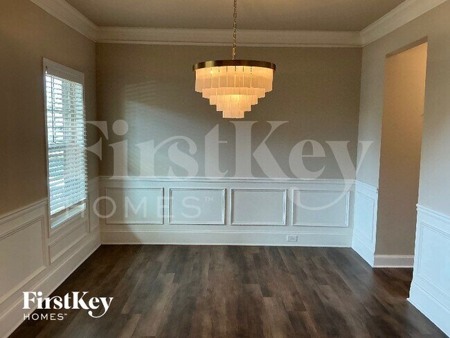 Building Photo - 7000 Lancaster Xing