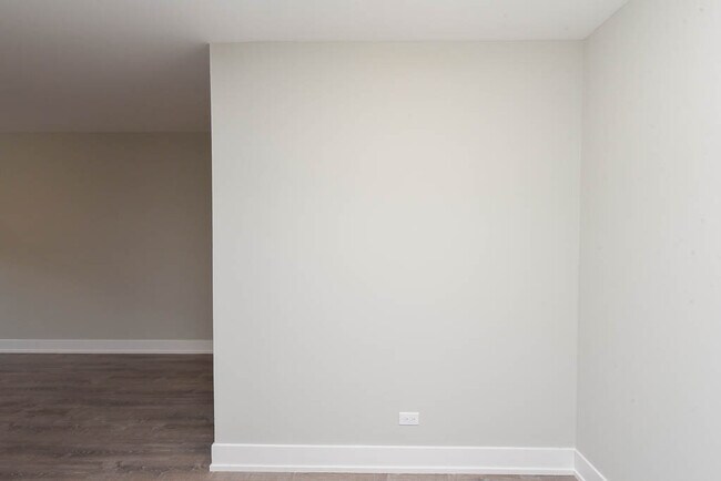 Building Photo - 530 Surf