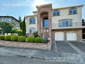 Building Photo - 16417 SE Meadowland Ct