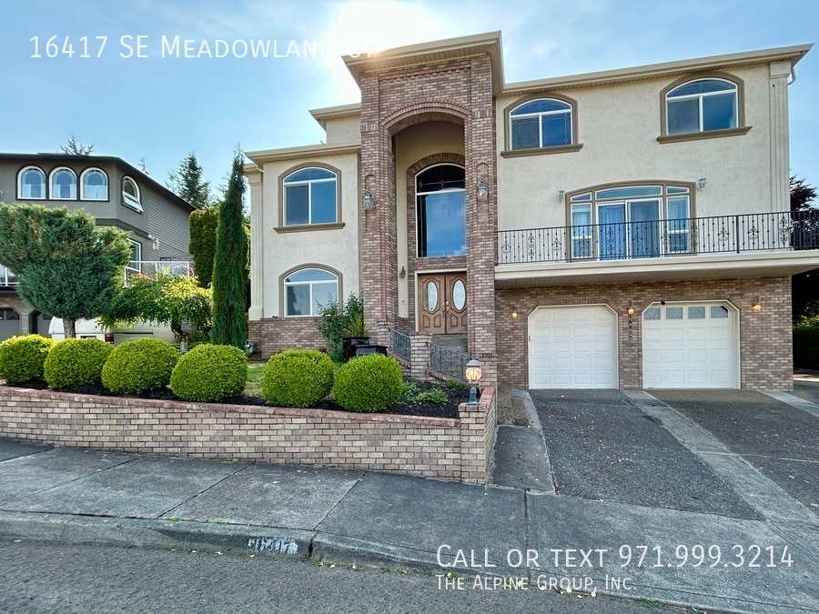 Primary Photo - 16417 SE Meadowland Ct