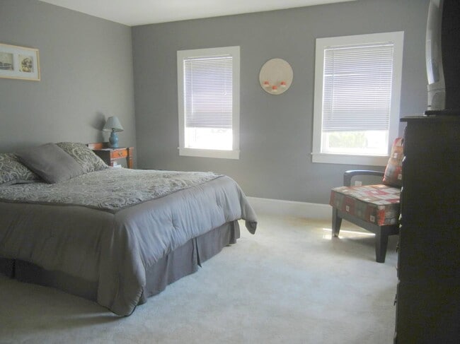 Building Photo - 22 S Bow St