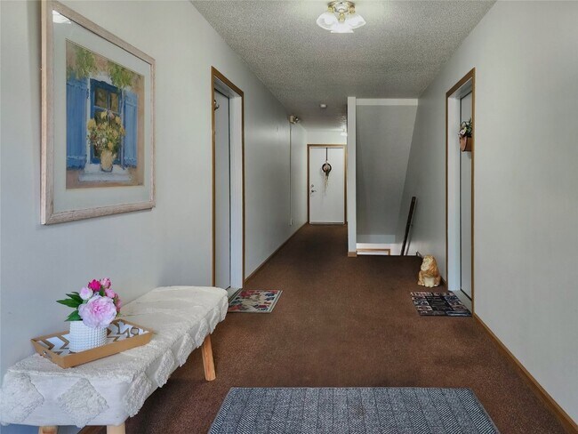 Foto del edificio - 9608 Bent Pine Dr