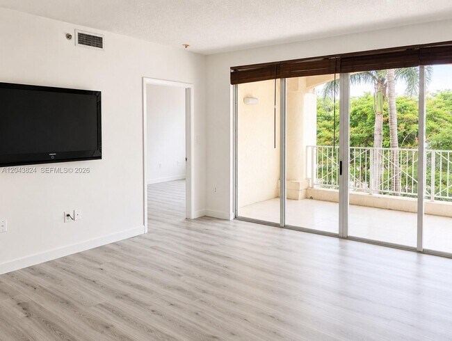 Foto del edificio - 1824 Brickell Ave