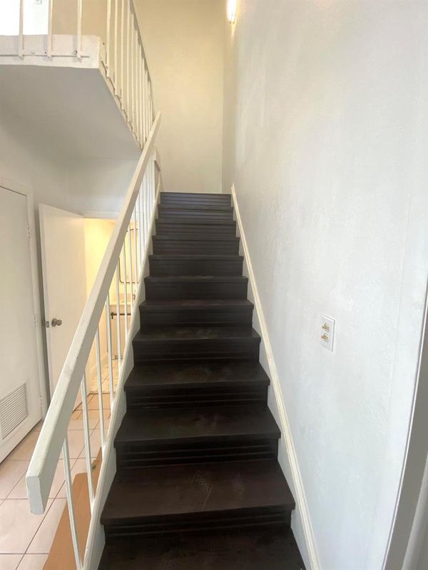 Foto del edificio - 3026 E Missionwood Cir