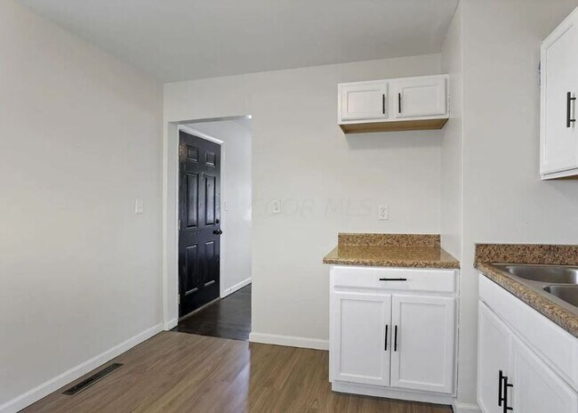 Foto del edificio - 2975 Howey Rd