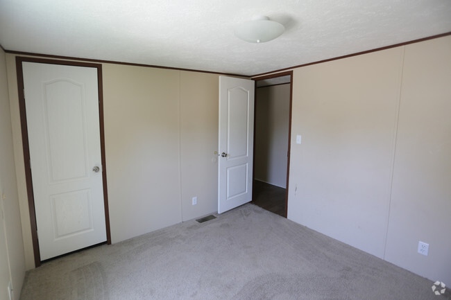 3 BR,2 BA- Bedroom - Ewing Trace