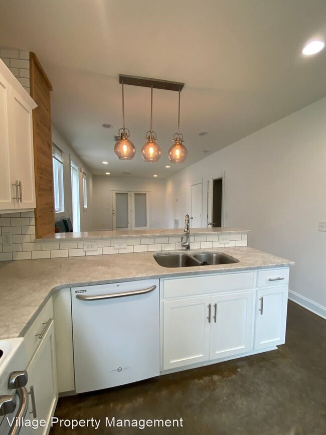 Building Photo - 2 br, 2.5 bath House - 913 N 12th St #1