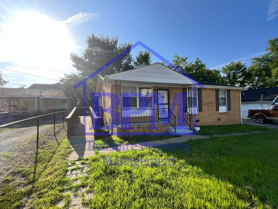 Primary Photo - Spacious 3 Bed, 1 Bath Home in Springfield...