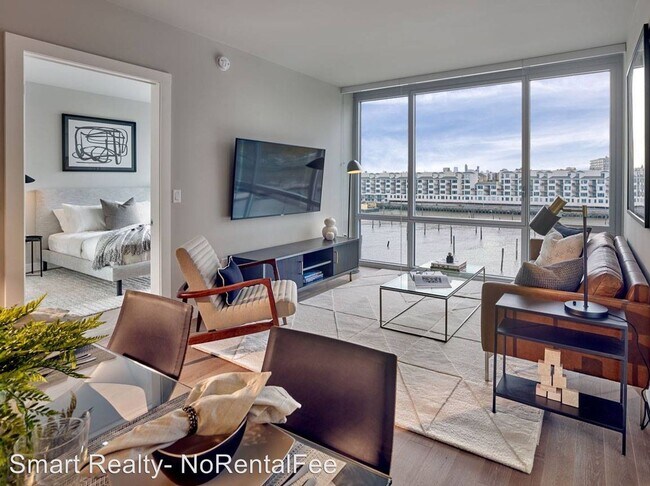 Foto del edificio - 1 br, 1 bath Apartment - 1050 Harbor Blvd