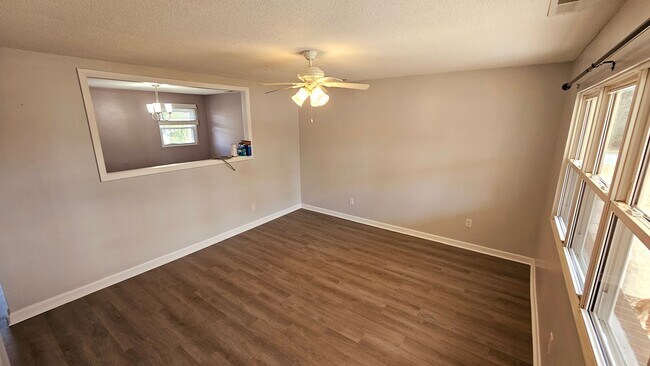 Foto del edificio - 3 BD 2 BA in Shamrock Village