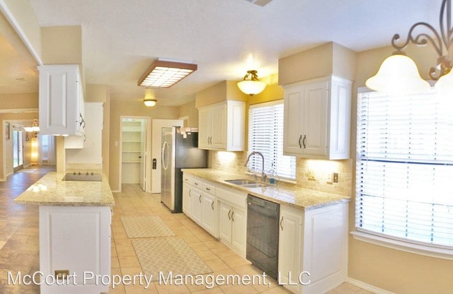 Foto del edificio - 6213 Sequoia Dr