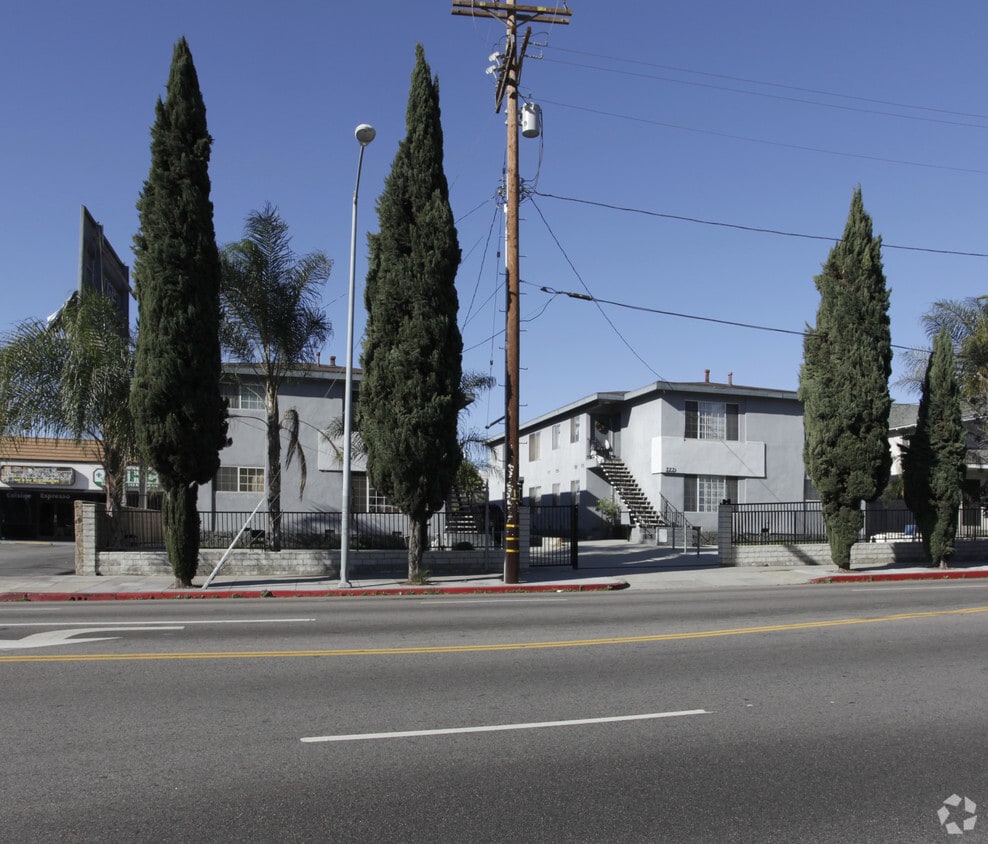 Building Photo - 315-323 N Virgil Ave
