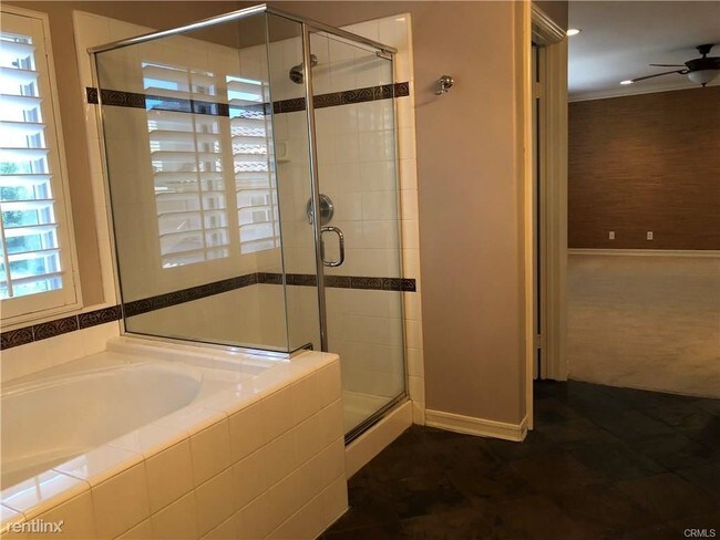 Building Photo - 5 br, 5 bath House - 7 Delano