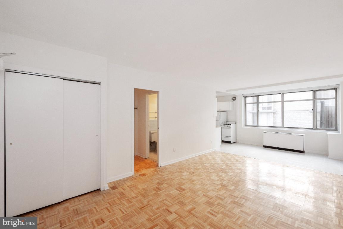 Photo - 940 25th St NW-103S