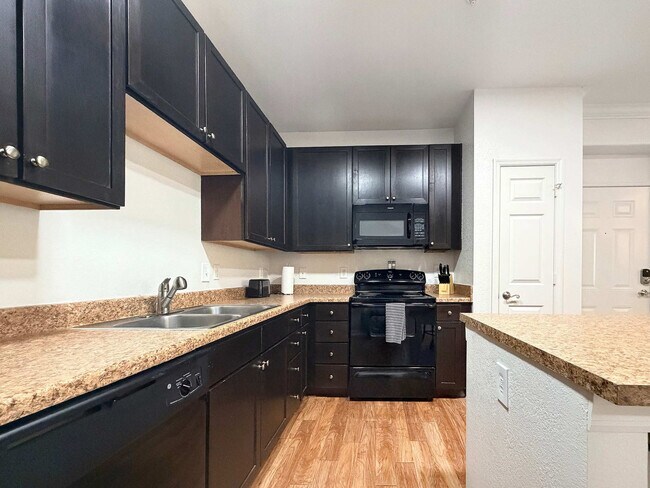 Building Photo - 25150 Lovegrass Dr