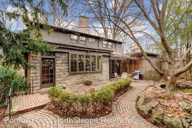 Foto del edificio - 2112 Iuka Ave