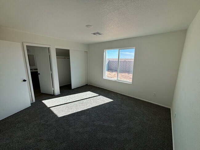 Foto del edificio - 7513 E 45th St