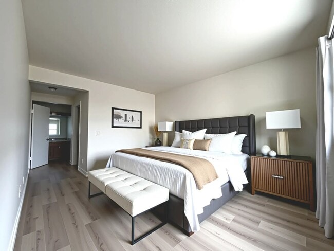 Interior Photo - 1001 - 1031 Amador Avenue