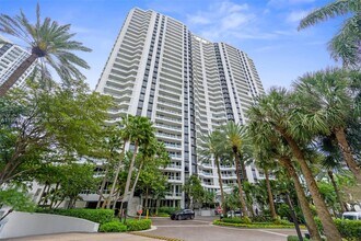 Building Photo - 21055 Yacht Club Dr