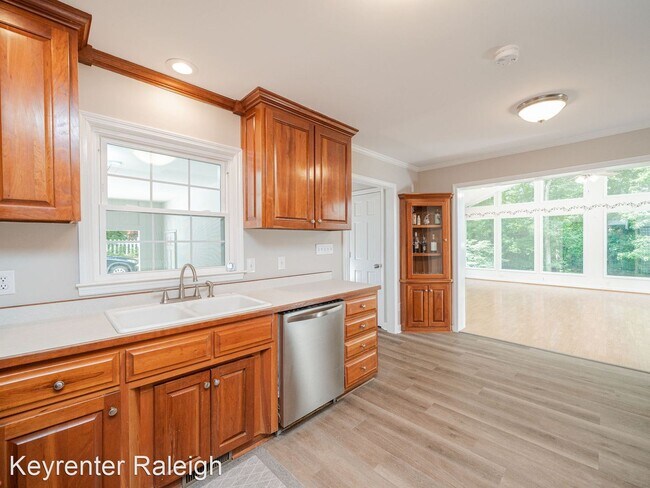 Building Photo - 3 br, 3.5 bath House - 3204 Manor Ridge Dr.