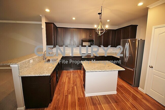 Foto del edificio - Beautiful 3/2/2 in Waxahachie For Rent!