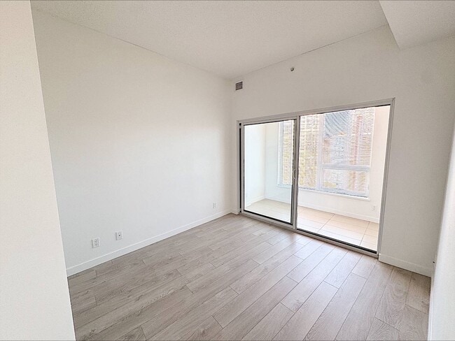 Photo du bâtiment - Centre West - 1505