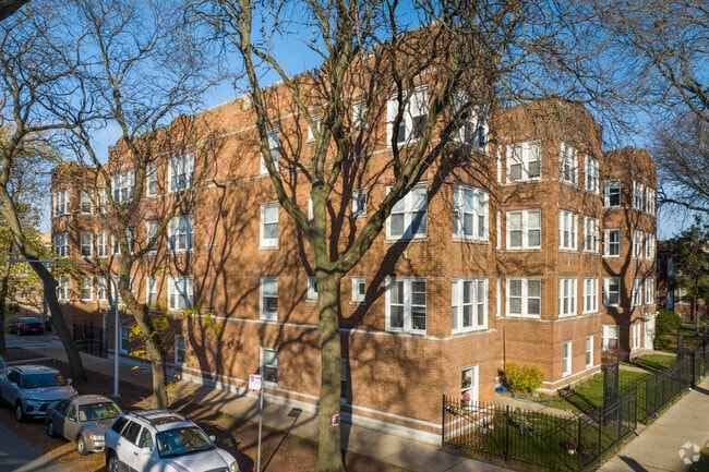 Building Photo - 4900 N Springfield Ave