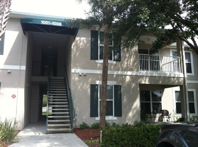 Building Photo - 1004 Hemingway Cir