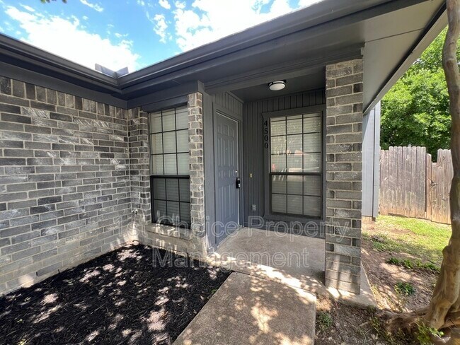 Building Photo - 4500 Trysail Dr
