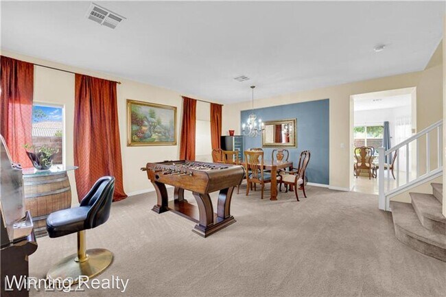 Building Photo - 5 br, 3 bath House - 1048 Silver Star St
