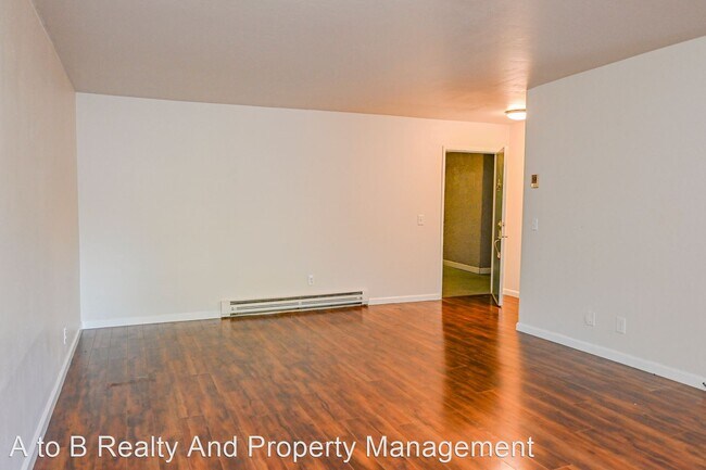 Building Photo - 2 br, 1 bath House - 7110 Rainbow Dr #9