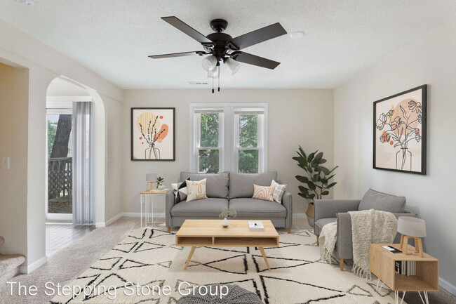 Building Photo - 3 br, 1 bath Condo - 206 East 27th Street ...