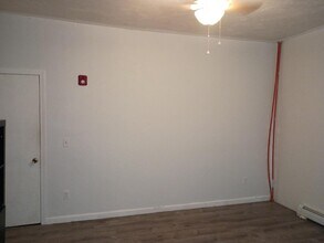 Building Photo - 146 Chandler St