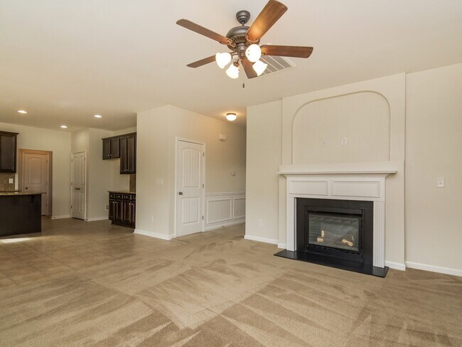 Building Photo - 4770 Carnegie Ct