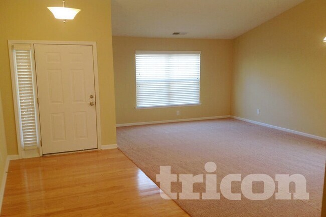 Building Photo - 8422 Somerton Cir