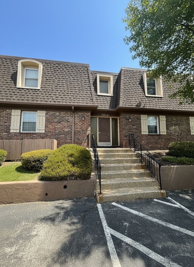 Building Photo - 7614 W 59th Terrace