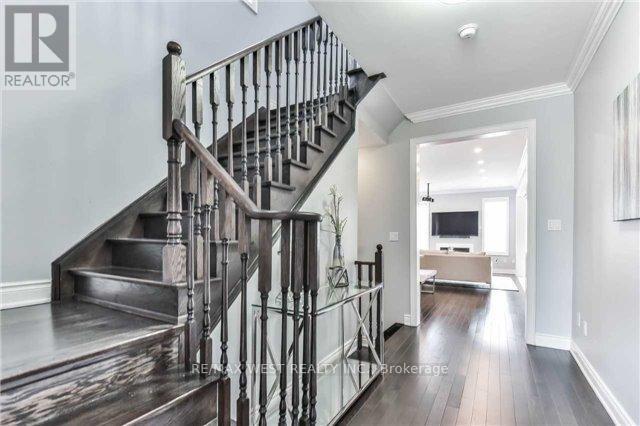 Building Photo - 309 Moody Dr