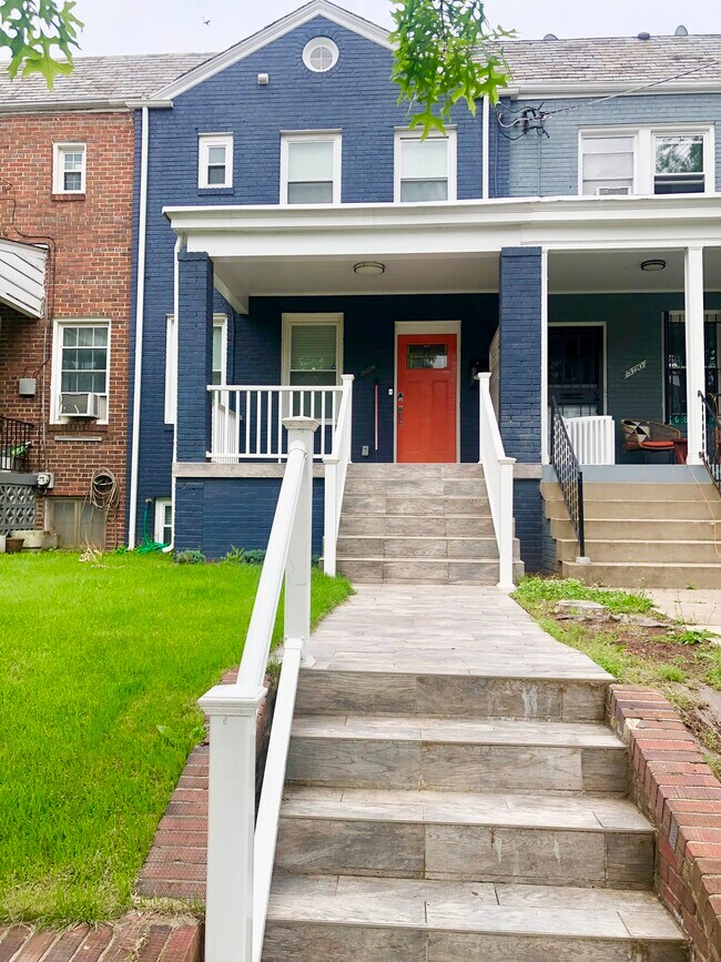 Building Photo - 5118 3rd St NW